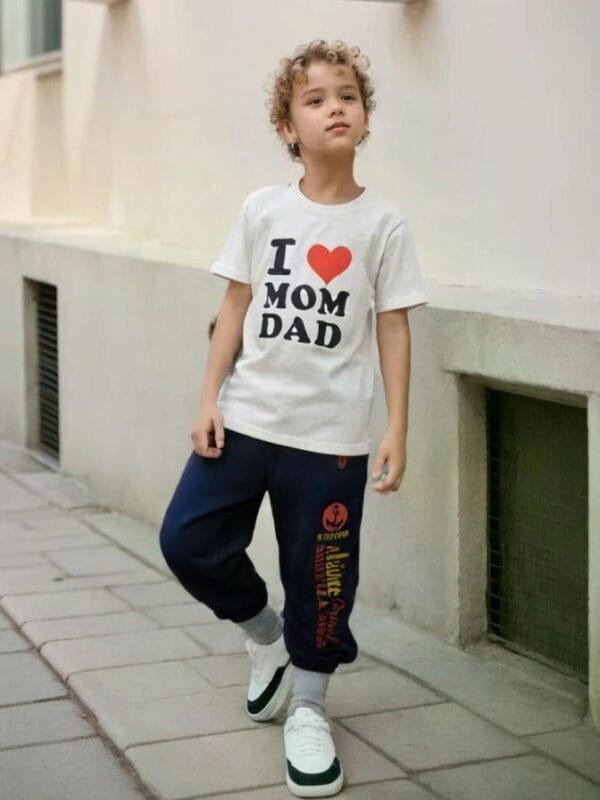 Adorable 'I Love Mom & Dad' White Cotton T-Shirt for Girls– Soft & Stylish - Image 2